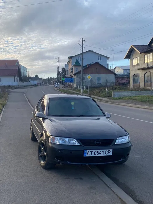 Продам Опель Вектра Б 1.8